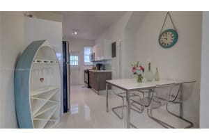 827 Jefferson Ave APT 5, Miami Beach, FL 33139, Sold 06/01/23