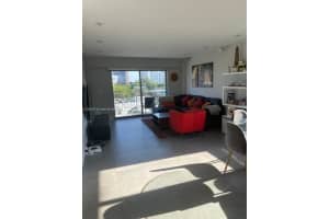 1025 Alton Rd APT 510, Miami Beach, FL 33139, Sold 06/02/23