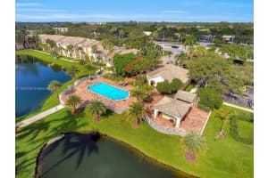 2640 S University Dr APT 213, Davie, FL 33328, Sold 07/05/23