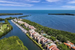6028 Paradise Point Dr, Palmetto Bay, FL 33157, Sold 06/29/23