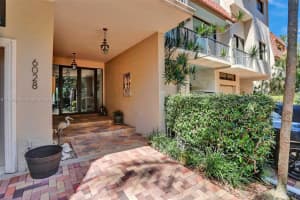 6028 Paradise Point Dr, Palmetto Bay, FL 33157, Sold 06/29/23