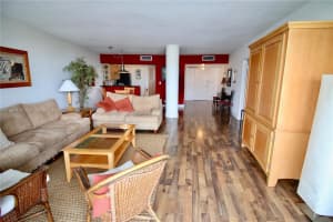 900 Bay Dr APT 816, Miami Beach, FL 33141, Sold 03/22/24