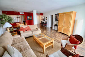 900 Bay Dr APT 816, Miami Beach, FL 33141, Sold 03/22/24
