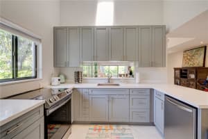 19930 NE 5th Ct #1h, Miami, FL 33179, Sold 07/10/23