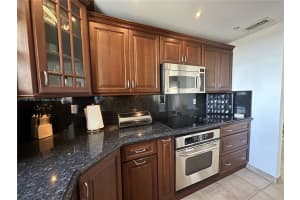 18181 NE 31st Ct APT 2506, Aventura, FL 33160, Sold 08/07/23