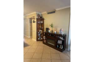 7981 S French Dr #2-101, Pembroke Pines, FL 33024, Sold 11/09/23