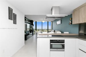 1000 Brickell Plaza Unit 4904, Miami, FL 33131, Sold 08/31/23