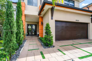 15623 NW 88th Ave, Miami Lakes, FL 33018, Sold 07/06/23