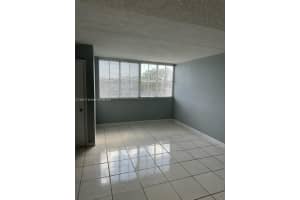 6045 NW 186th St, Hialeah, FL 33015, Sold 05/05/23