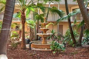 8615 NW 8th St APT 402, Miami, FL 33126, Sold 05/31/23