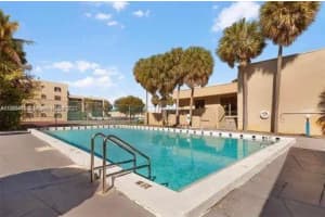 8615 NW 8th St APT 402, Miami, FL 33126, Sold 05/31/23