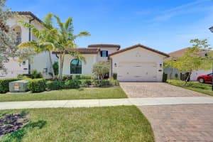 1112 SW 113th Ave, Pembroke Pines, FL 33025, Sold 06/30/23