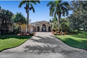 12600 N Stonebrook Cir, Davie, FL 33330, Sold 06/29/23
