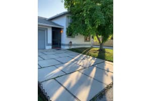 10930 SW 12th St, Pembroke Pines, FL 33025, Sold 07/07/23