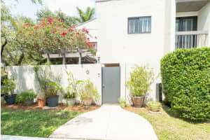 4712 SW 67th Ave g 1, Miami, FL 33155, Sold 06/20/23