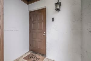 6524 Kendale Lakes Dr APT 1504, Miami, FL 33183, Sold 07/17/23