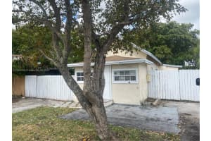 1725 SW 44th Terrace, Fort Lauderdale, FL 33317, Sold 06/13/23