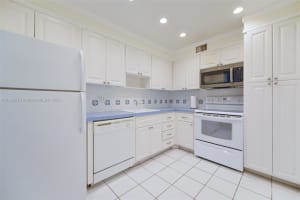 1980 S Ocean Dr #9c, Hallandale Beach, FL 33009, Sold 11/10/23