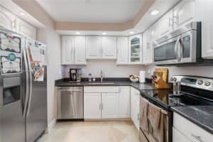 1450 Brickell Bay Dr APT 1605, Miami, FL 33131, Sold 09/29/23