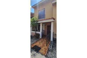 2740 W 62nd St APT 102, Hialeah, FL 33016, Sold 06/05/23