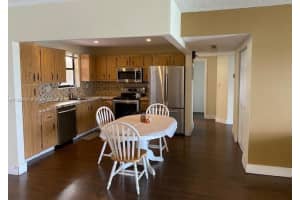 471 Ives Dairy Rd Apt 403-3, Miami, FL 33179, Sold 09/06/23