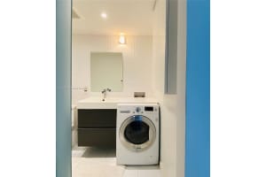 345 Ocean Dr APT 525, Miami Beach, FL 33139, Sold 09/21/23