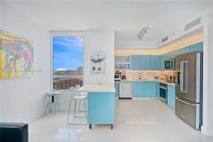 90 SW 3rd St APT 1613, Miami, FL 33130, Sold 07/17/23