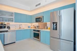 90 SW 3rd St APT 1613, Miami, FL 33130, Sold 07/17/23