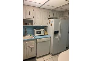 20100 W Country Club Dr APT 903, Aventura, FL 33180, Sold 06/09/23