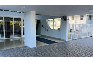 2457 Collins Ave APT 401, Miami Beach, FL 33140, Sold 06/27/23
