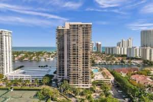 19667 Turnberry Way #3f, Miami, FL 33180, Sold 08/03/23