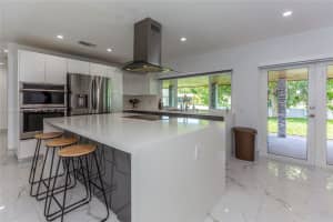 1070 SW 128th Dr, Davie, FL 33325, Sold 09/29/23