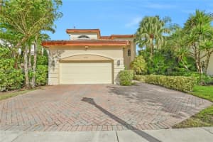 1645 Diplomat Dr, Miami, FL 33179, Sold 09/14/23
