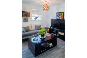 10 SE 13th St APT B1, Boca Raton, FL 33432, Sold 08/16/23