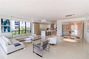 60 Hendricks Isle APT 301, Fort Lauderdale, FL 33301, Sold 10/12/23