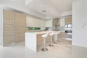 60 Hendricks Isle APT 301, Fort Lauderdale, FL 33301, Sold 10/12/23