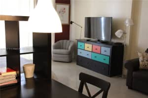 Opera Tower, 1750 N Bayshore Dr APT 4107, Miami, FL 33132, Sold 08/31/23