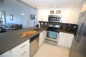 600 NE 36th St APT 1420, Miami, FL 33137, Sold 08/16/23