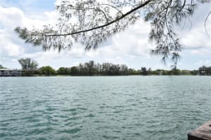4863 SW 71st Pl, Miami, FL 33155, Sold 10/23/23