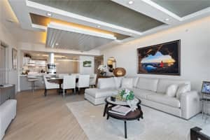 17111 Biscayne Blvd UNIT 2205, Aventura, FL 33160, Sold 11/30/23