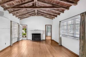 6371 N Bay Rd, Miami Beach, FL 33141, Sold 12/22/23