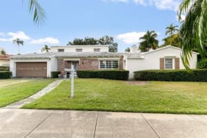6371 N Bay Rd, Miami Beach, FL 33141, Sold 12/22/23