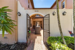 14720 SW 6th St, Pembroke Pines, FL 33027, Sold 07/03/23