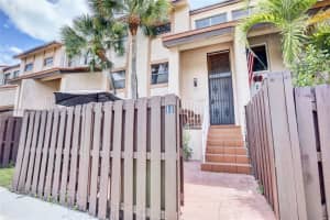 655 W Park Dr Apt 11-12, Miami, FL 33172, Sold 06/28/23