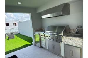 10465 NW 66th St, Doral, FL 33178, Sold 08/25/23