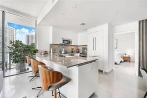 88 SW 7th St Apartment 1012, Miami, FL 33130, Sold 07/17/23