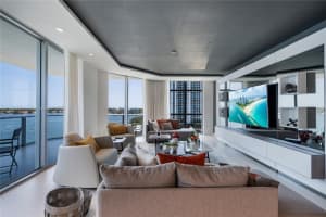 17301 Biscayne Blvd APT 709, Aventura, FL 33160, Sold 01/24/24