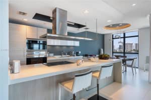 17301 Biscayne Blvd APT 709, Aventura, FL 33160, Sold 01/24/24