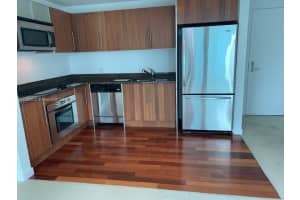 300 S Biscayne Blvd t 3309, Miami, FL 33131, Sold 09/29/23