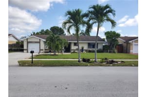 5925 NW 200th St, Hialeah, FL 33015, Sold 07/05/23